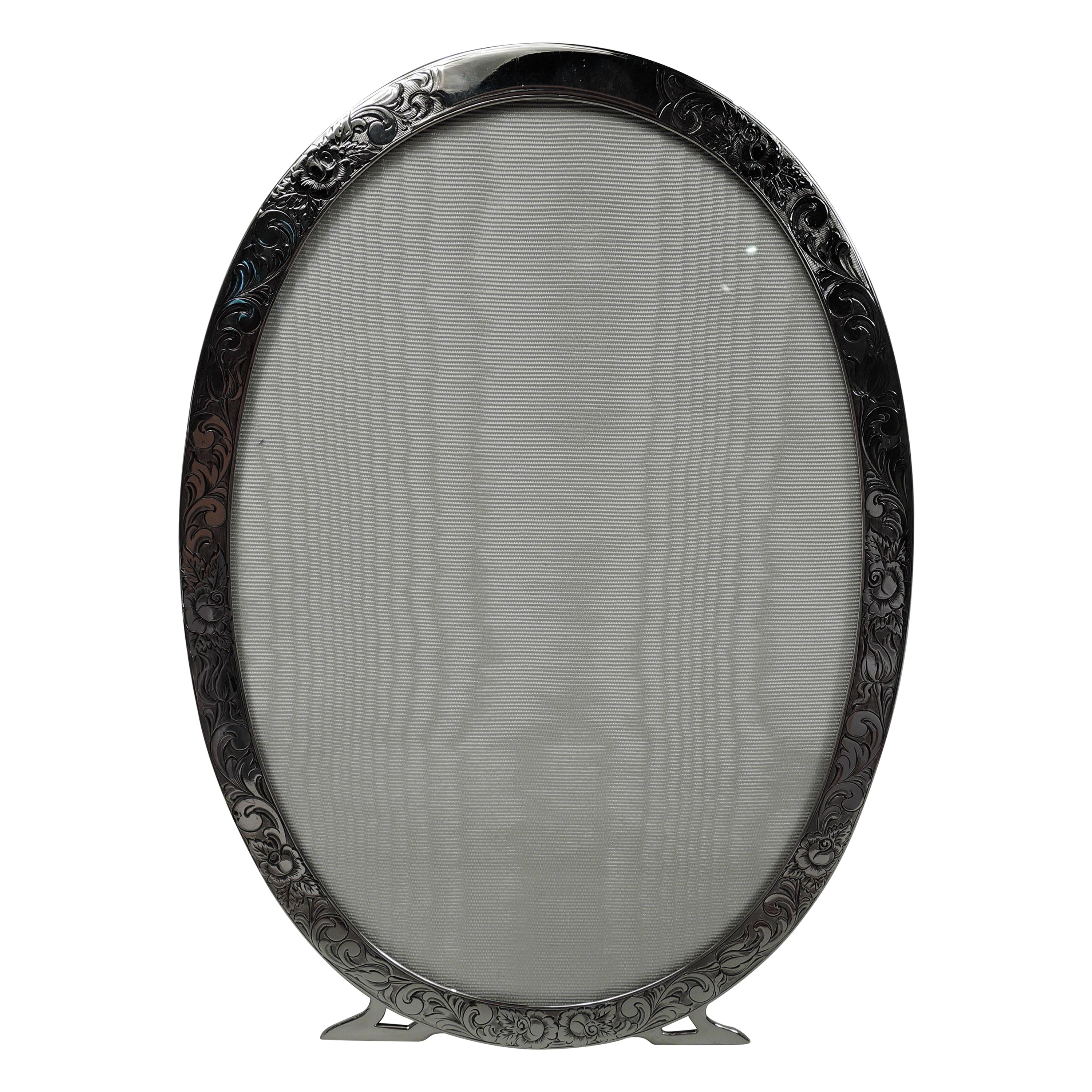 Lovely Antique American Edwardian Art Nouveau Oval Picture Frame For Sale