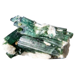 Tourmaline verte et Albite de Paprok, Birmanie, Afghanistan