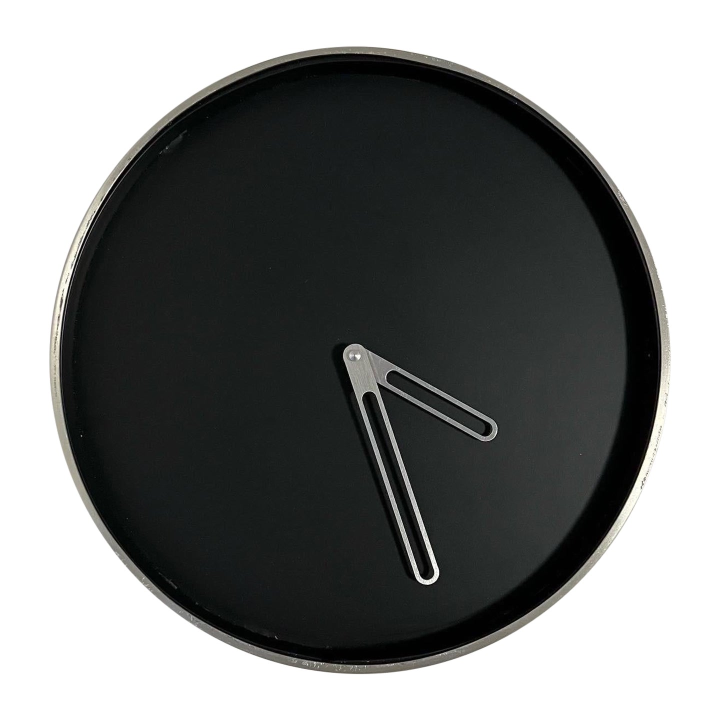 Does Herman Miller make clocks?