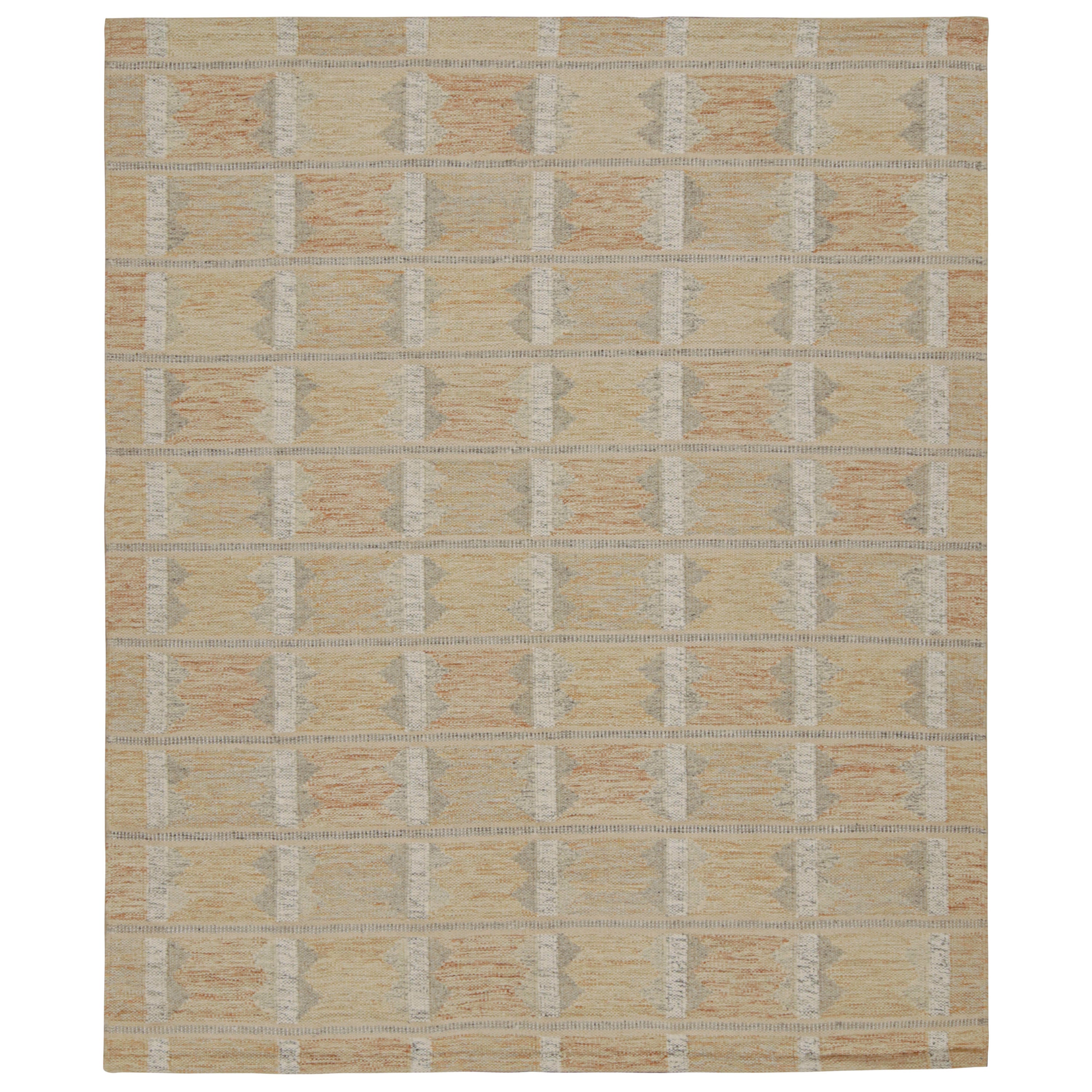 Rug & Kilim’s Scandinavian Style Kilim Rug in Beige with Geometric Patterns For Sale