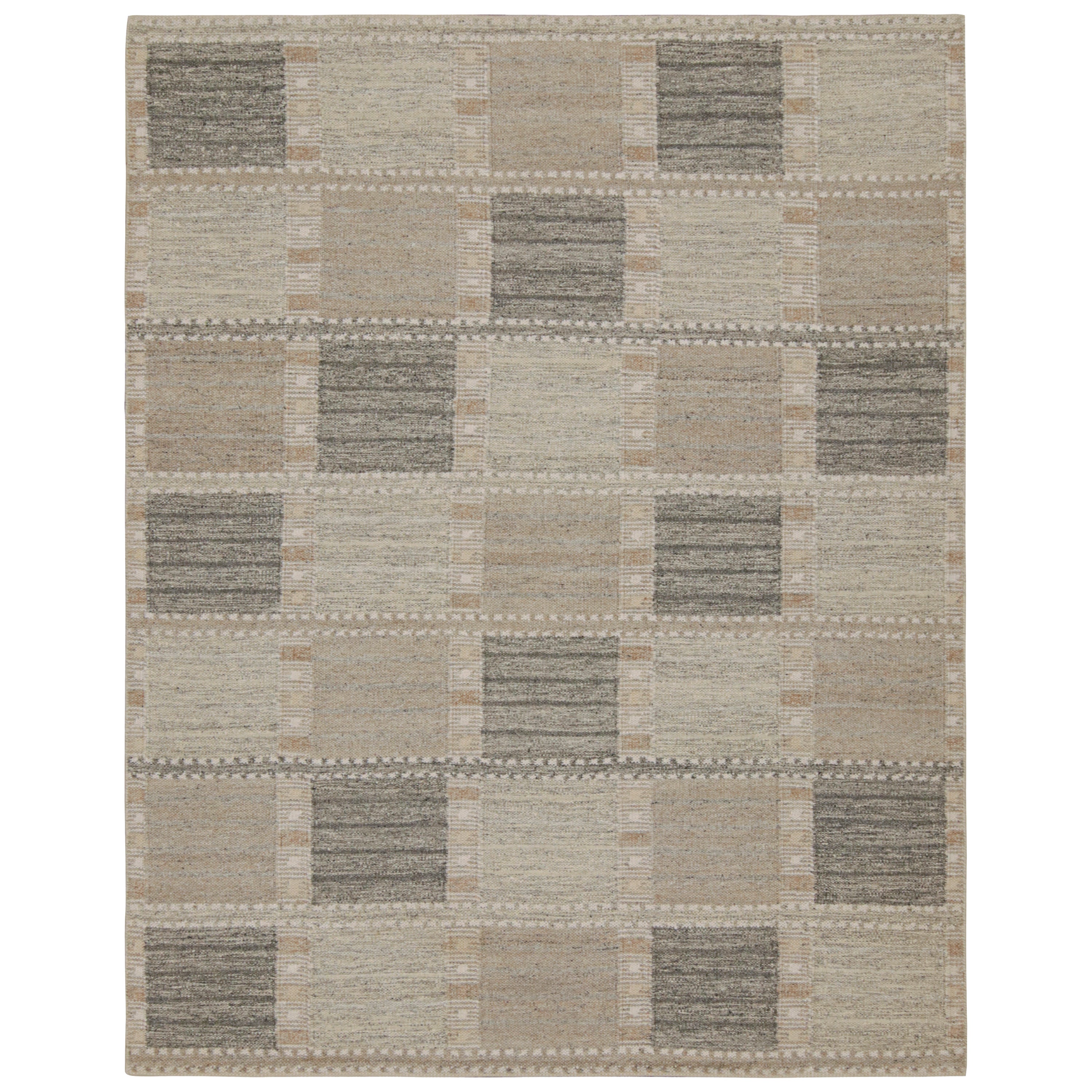 Rug & Kilim’s Scandinavian Style Kilim Rug in Beige and Gray Geometric Patterns For Sale