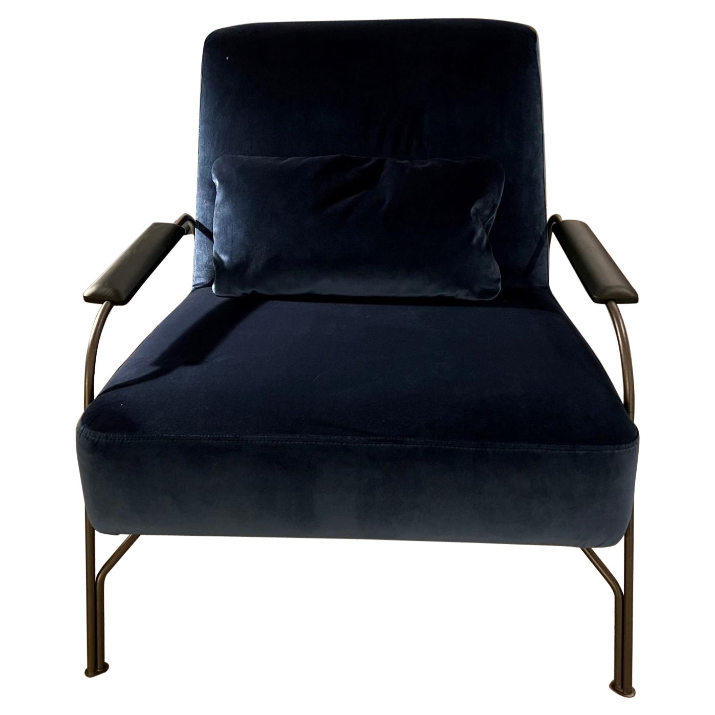 Humphrey Armchair with Black Oak Armrests in Roxana Bleu