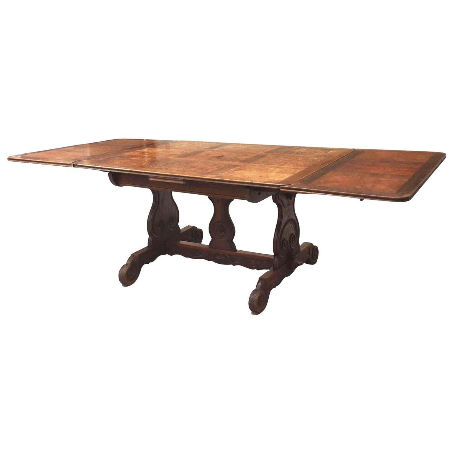Table de salle à manger à rallonge ancienne en chêne français et orme à tréteaux en vente