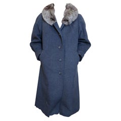 Vintage Women's Wool Coat from USSR: Timeless Elegance with Sable Collar, 1J94