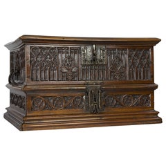 Cercueil espagnol en noyer des 15/16e siècles, vers 1500