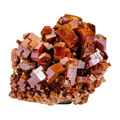 Ein echtes Vanadinit-Kristall-Cluster auf Matrix aus Marokko (148.1 Gramm)