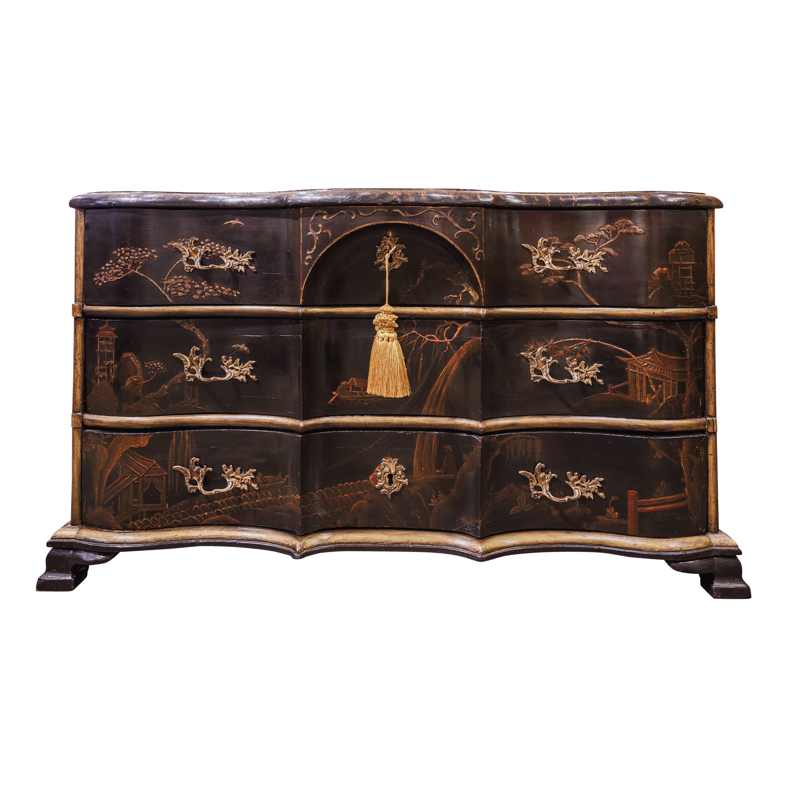 A fine late 18th c Dutch black lacquered commode with Chinoiserie decoration