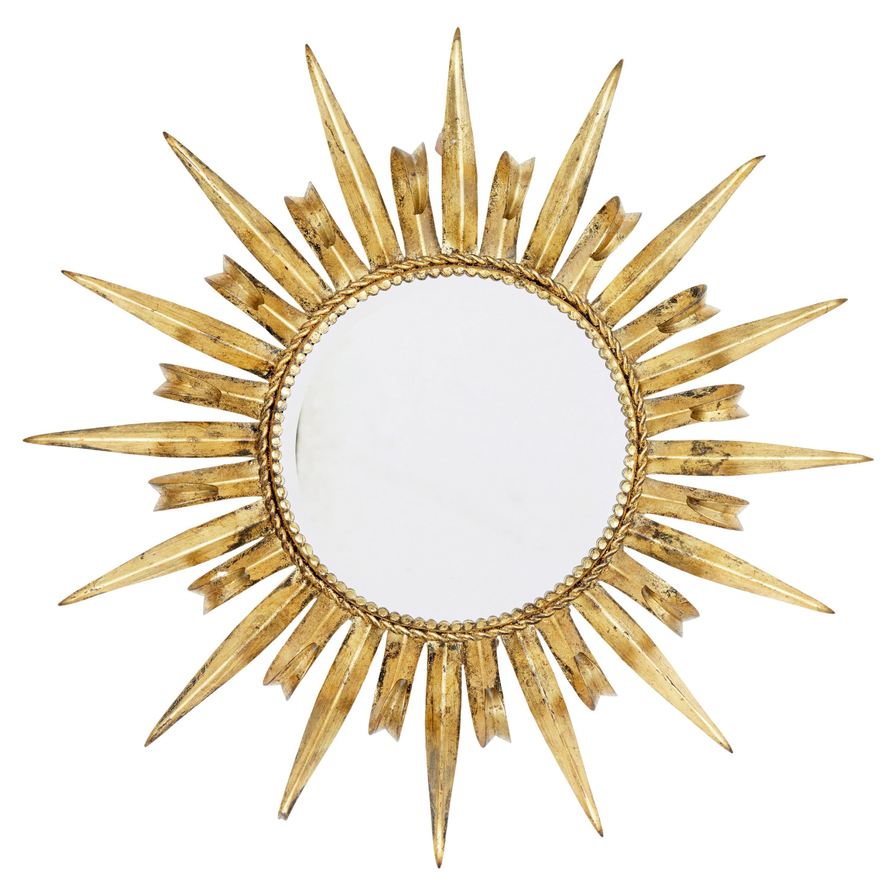 Miroir décoratif en forme de soleil du milieu du siècle dernier en vente