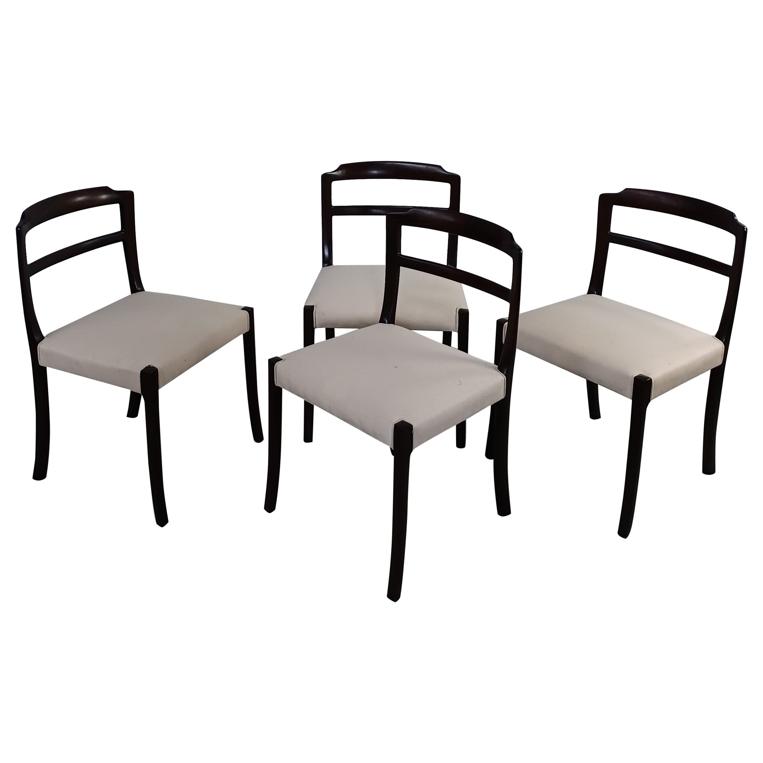 Quatre chaises de salle à manger en acajou Ole Wanscher des années 1960 entièrement restaurées et tapissées sur mesure