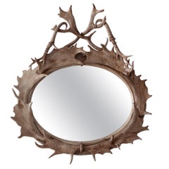 Miroir ancien en bois de cerf d'Europe du Nord