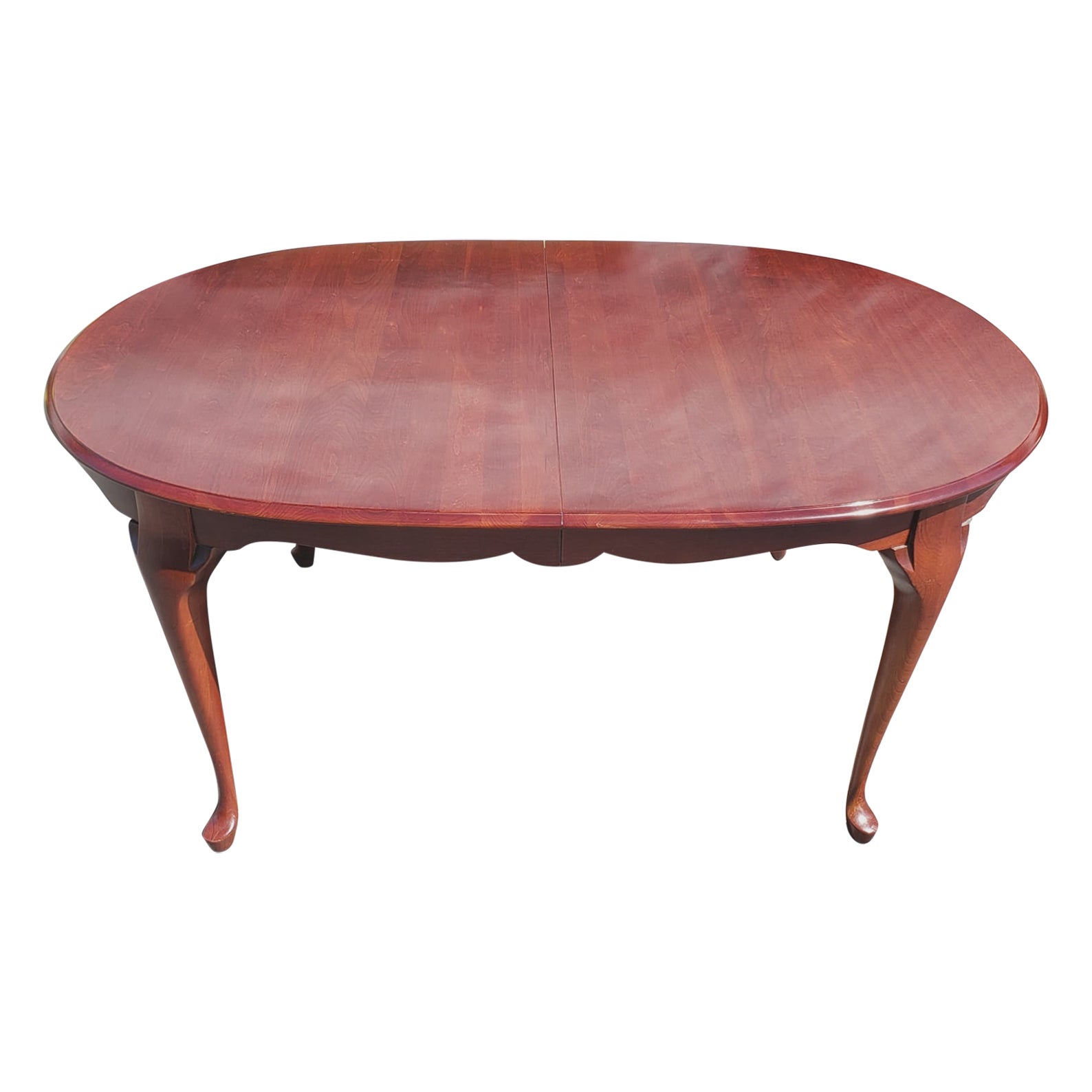 Pennsylvania House Solid Cherry Queen Anne Extention Dining Table For Sale