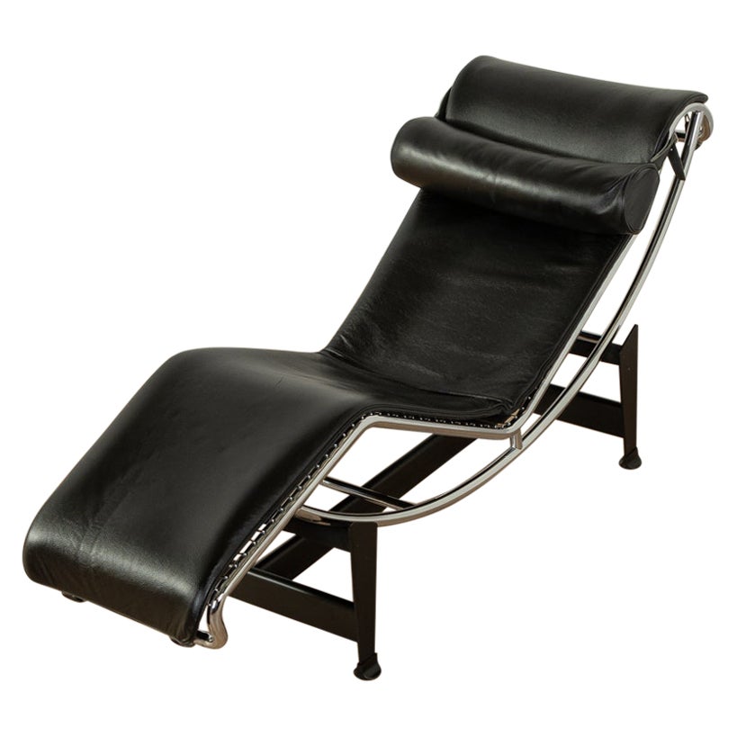 Le Corbusier LC 4 Chaise Longue for Cassina, 1920s For Sale