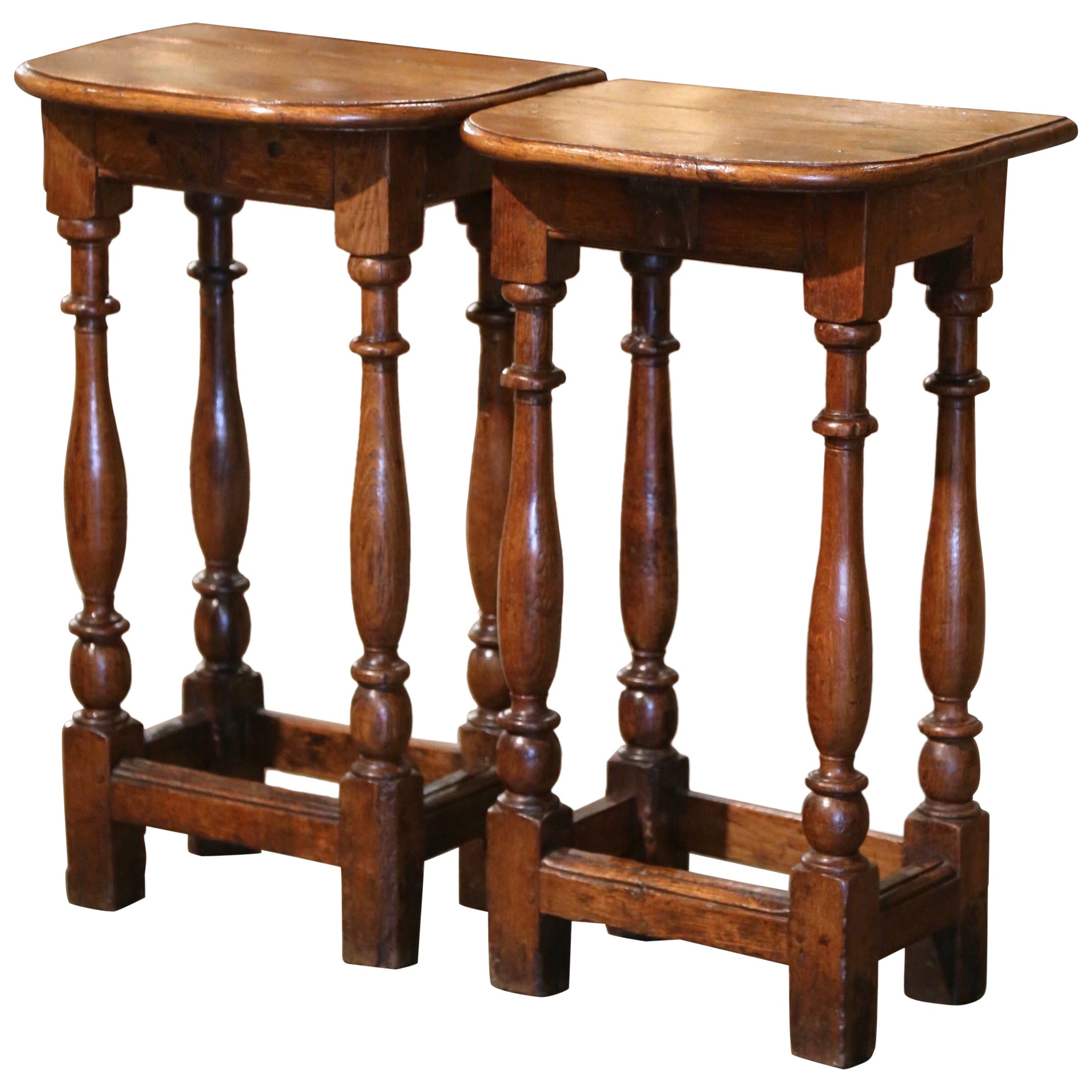 Pair of 18th Century French Louis XIII Carved Oak Four-Leg Side Tables For Sale