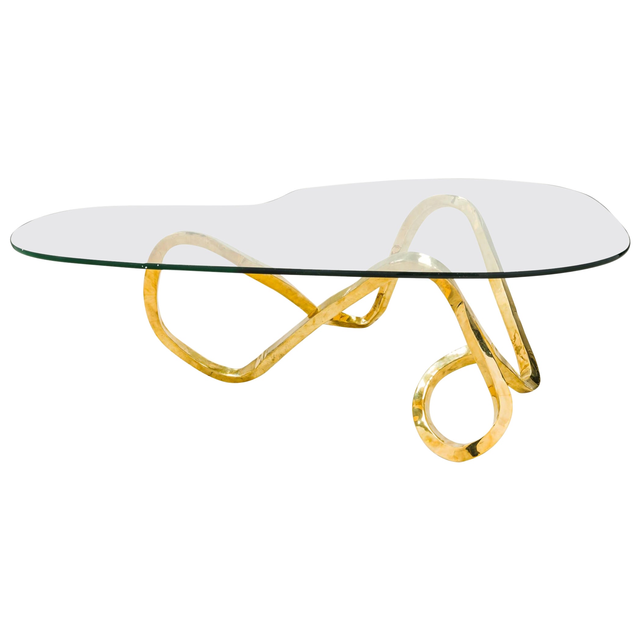 Tables basses «Porto » en bronze poli et verre à motif de boucles organiques