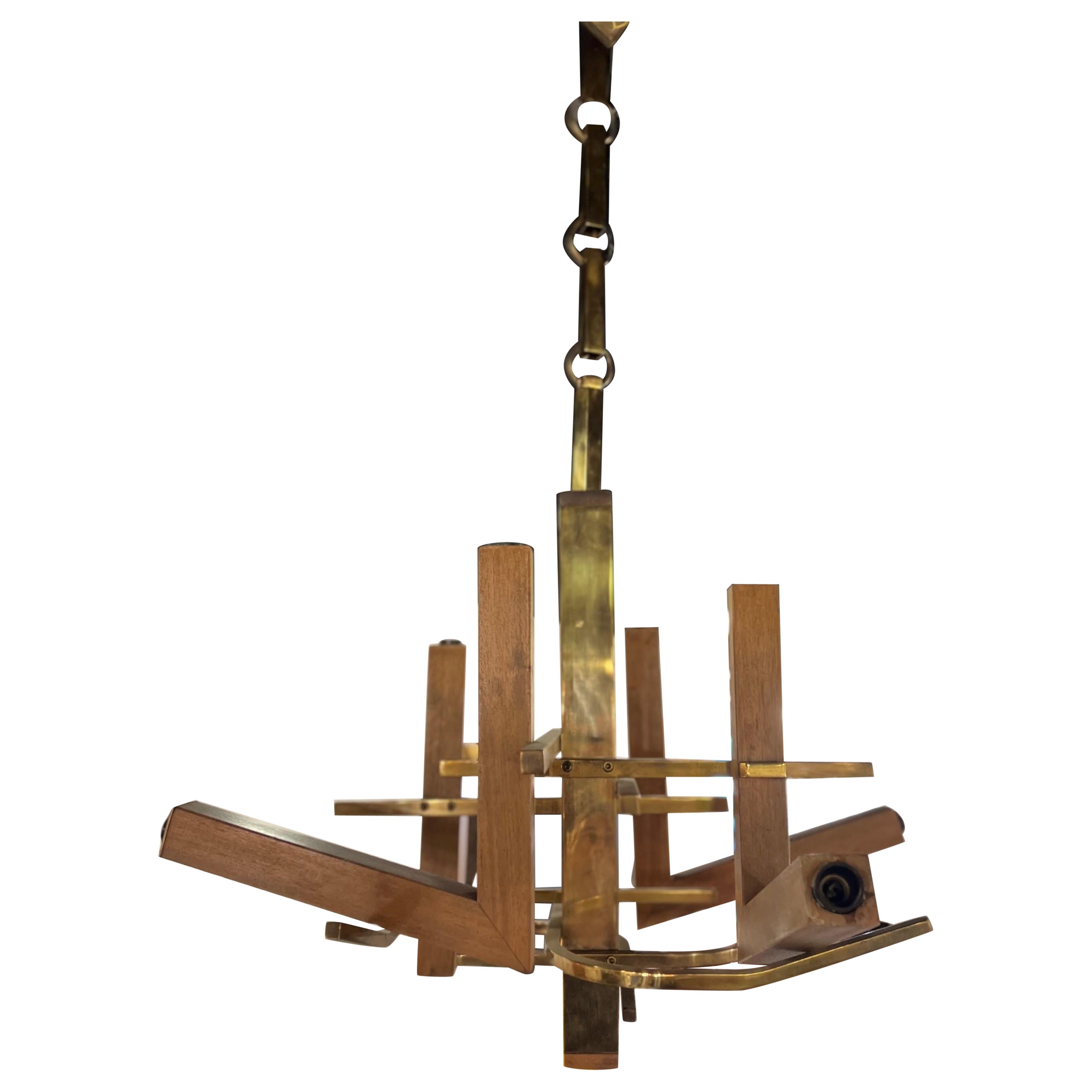 Gaetano Sciolari Italian Modern Wood and Brass Eight-Light Chandelier For Sale