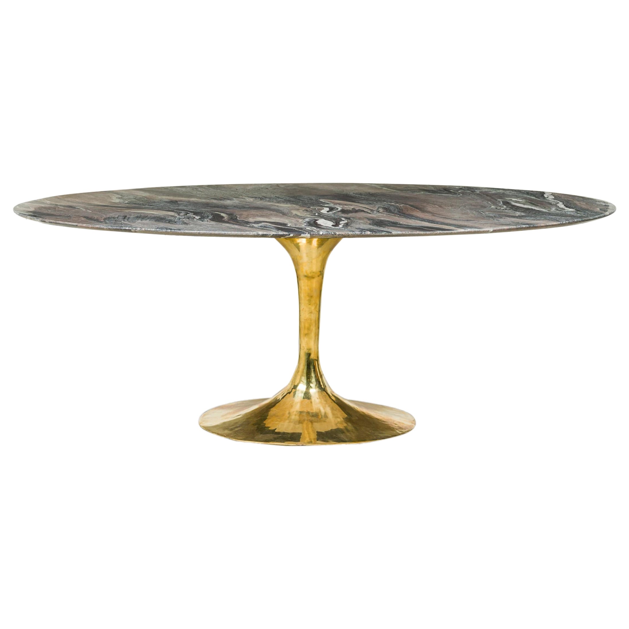 Table de salle à manger Tulipa en marbre et bronze forgé à la main (ovale) de Newel Modern