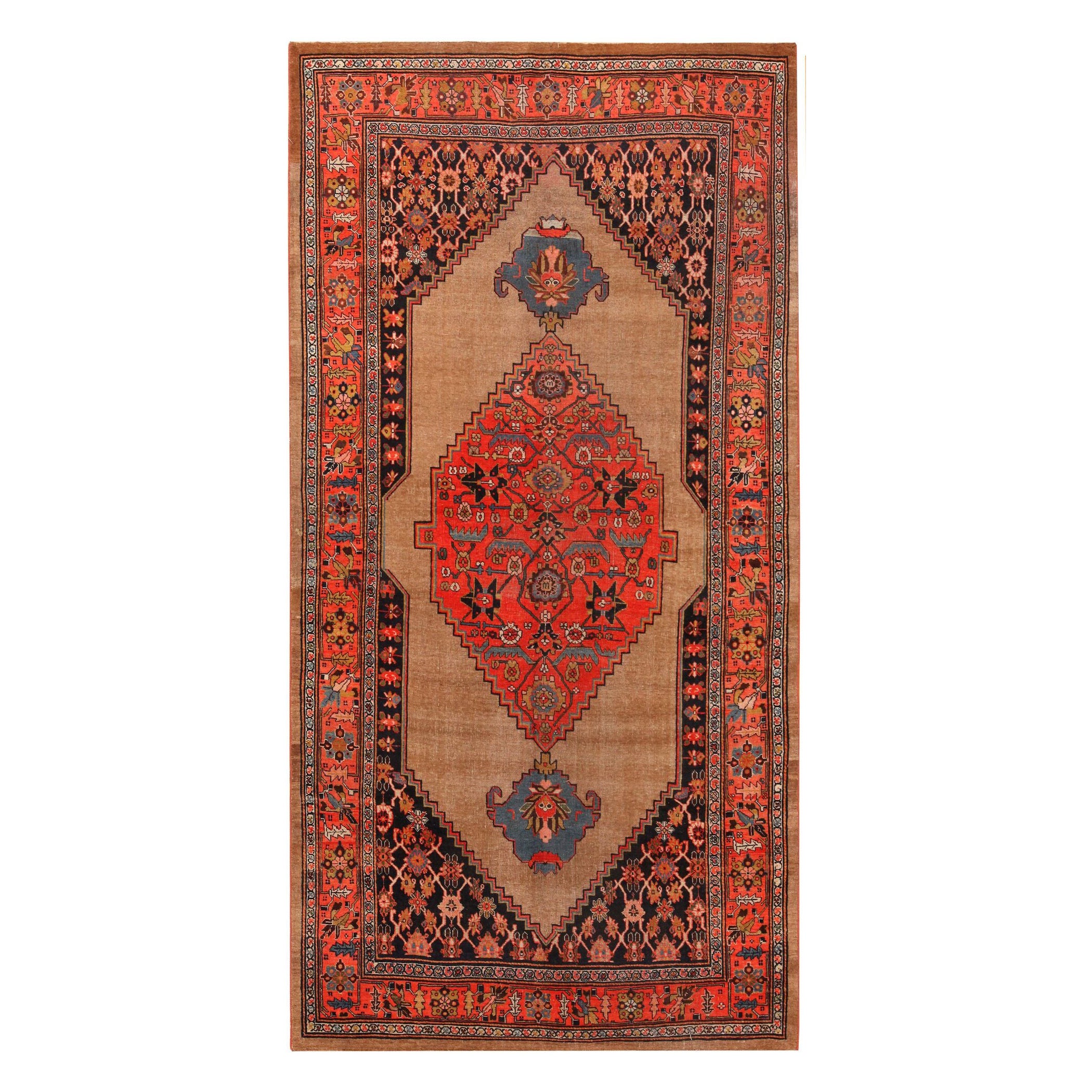 Antique Persian Bidjar Rug. 5 ft 6 in x 10 ft 3 in For Sale