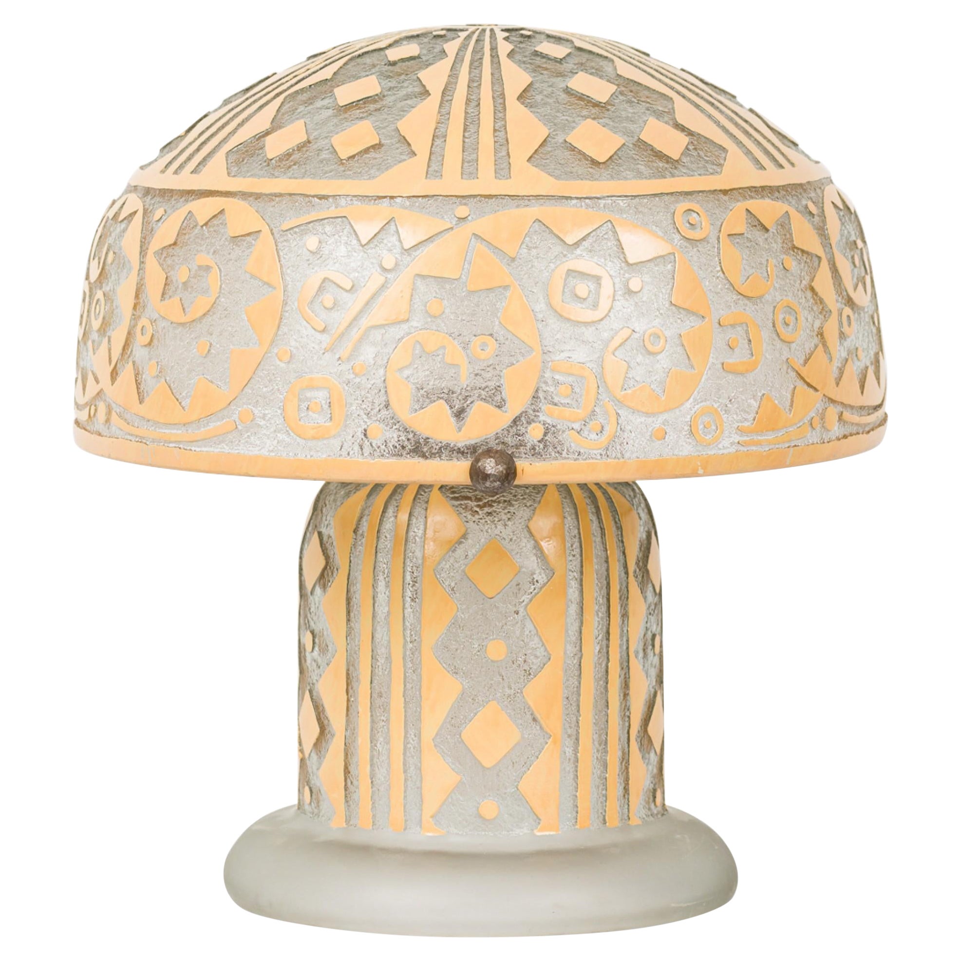 Daum Nancy Französisch Art Deco "Pilz" gemustert und gelb lackiert Tischlampe im Angebot