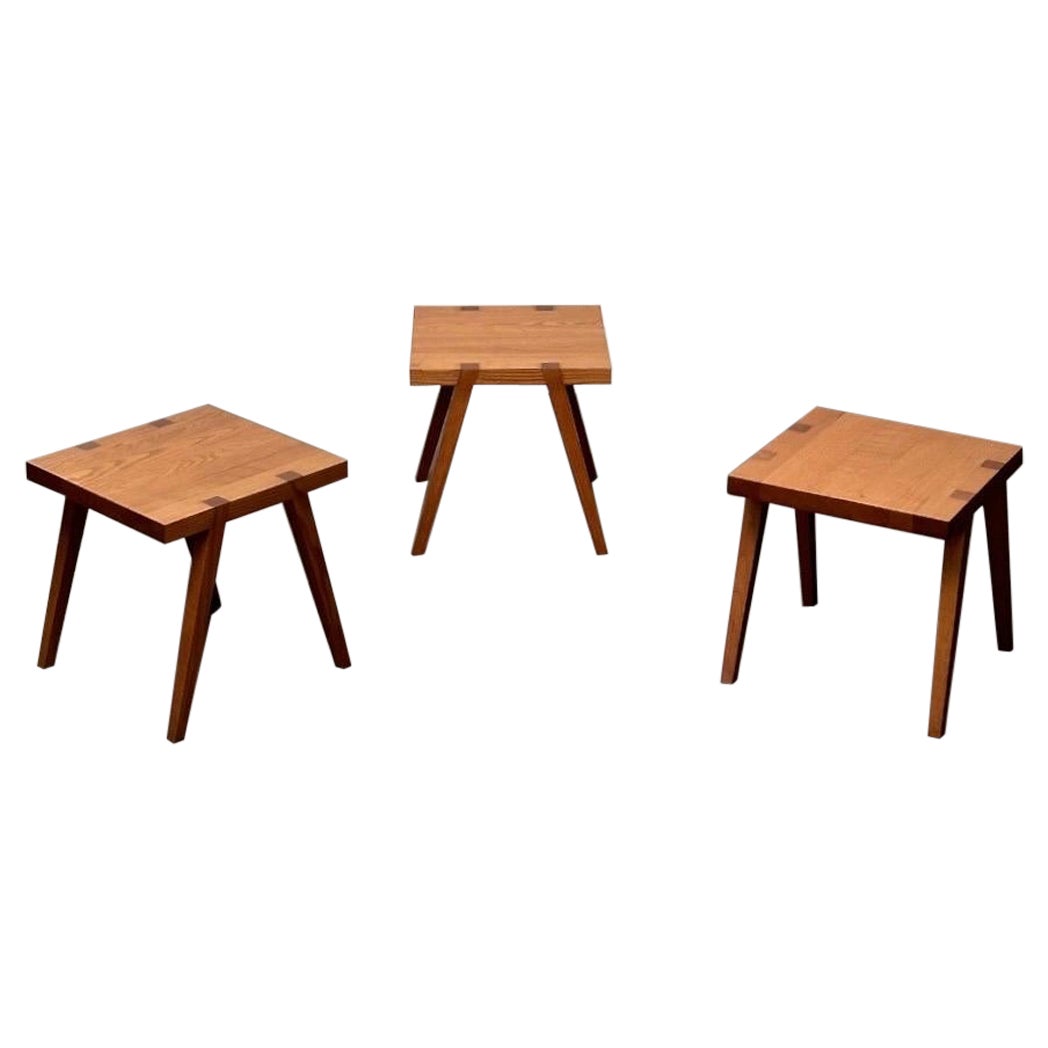 Ensemble de trois tabourets bas/tables de chevet par Centro Studio Flexform en noyer, 1988 en vente