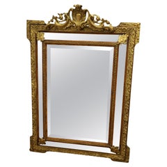 Superbe miroir à coussin français Napoléon III  C'est une pièce exquise et raffinée