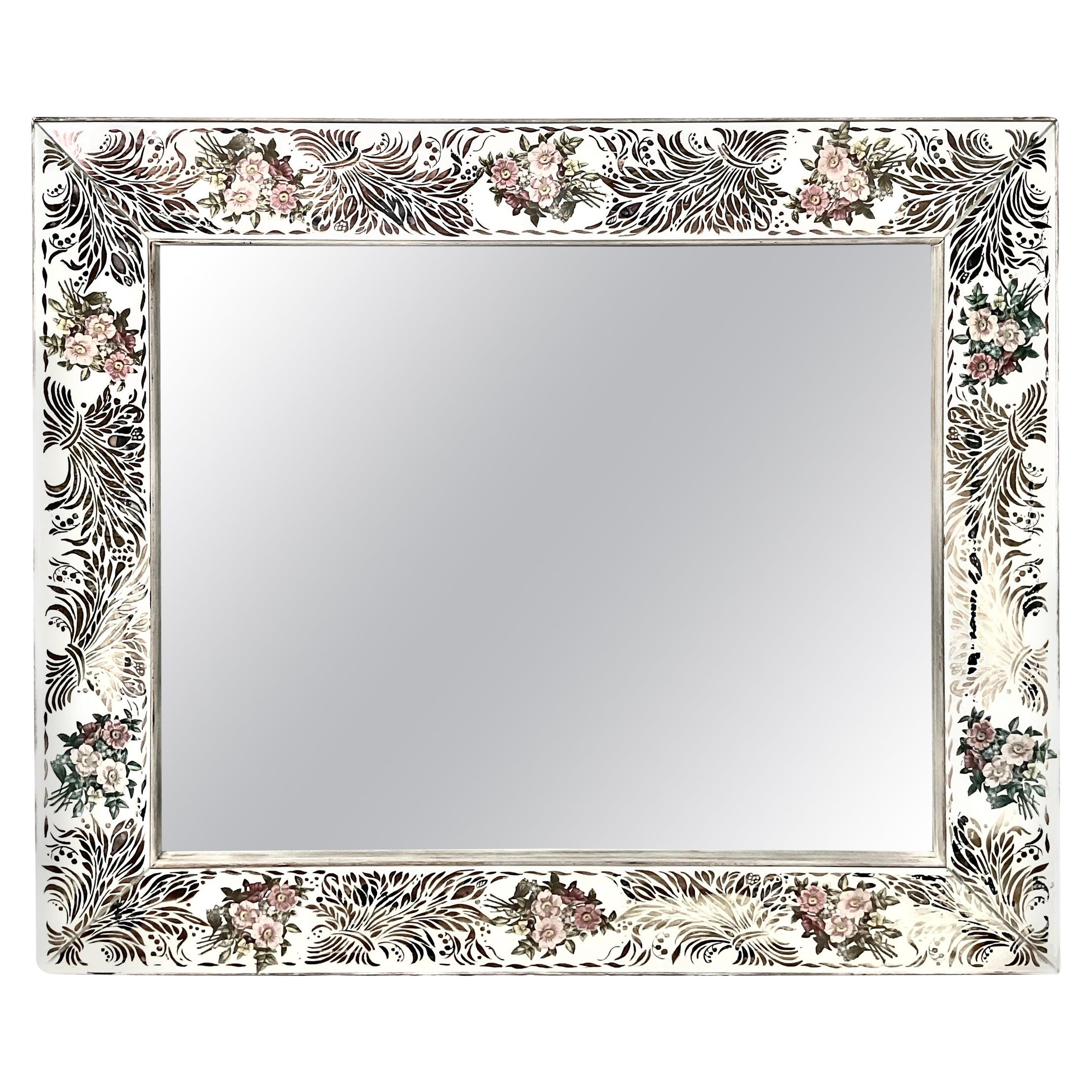 Grand miroir de style français en feuilles d'or églomisées en vente