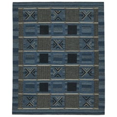 Rug & Kilim's skandinavischer Kilimteppich mit blauen und grauen geometrischen Mustern