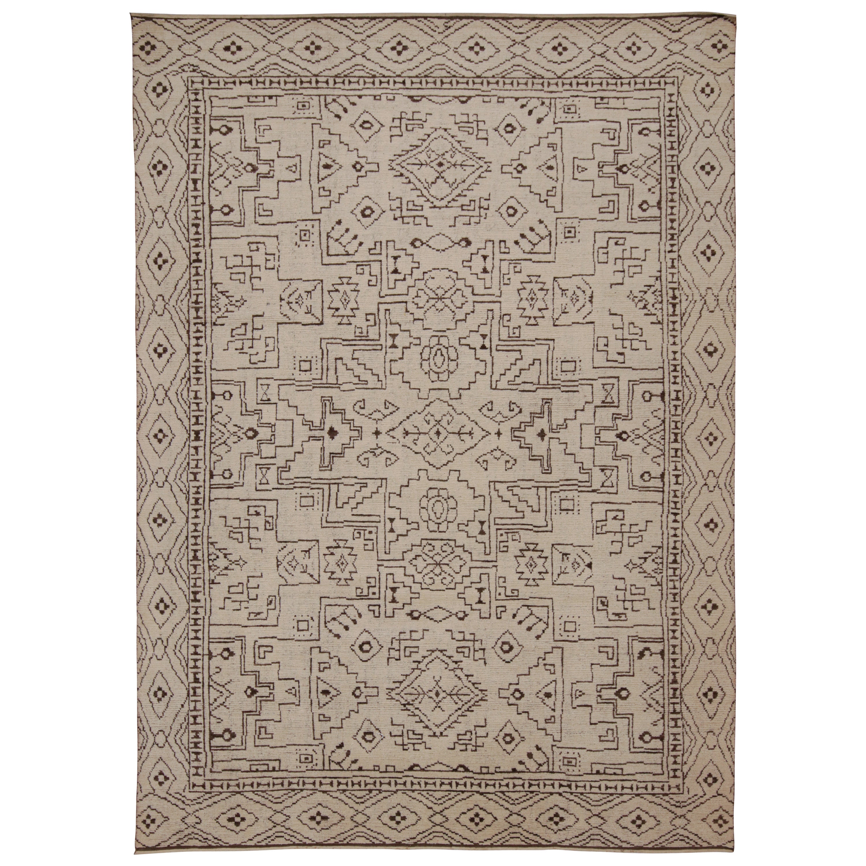 Rug & Kilim's Modern Modern Moroccan Style Rug in Beige & Brown Geometric Patterns (tapis de style marocain moderne aux motifs géométriques beiges et bruns)