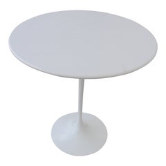 Knoll Saarinen Side Table
