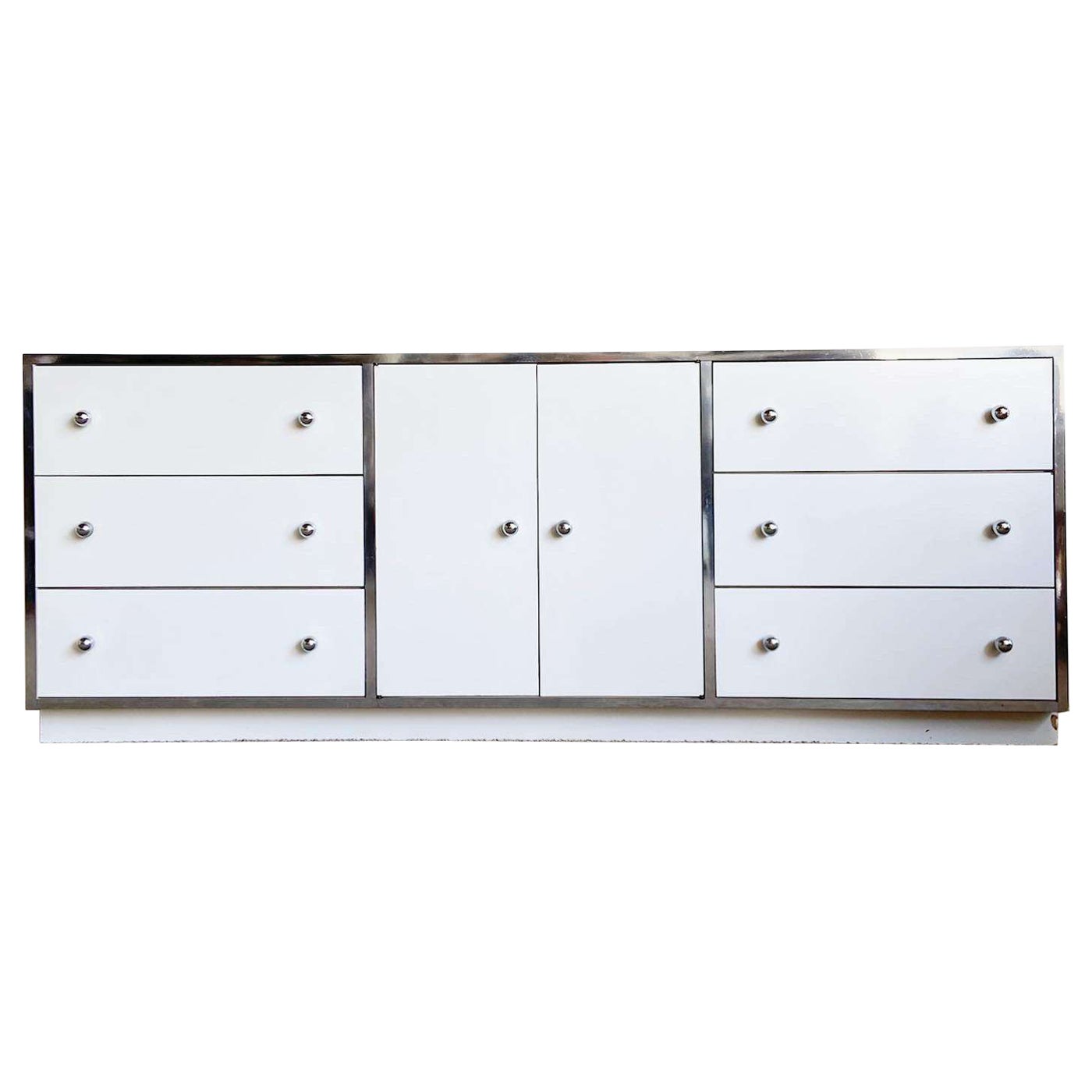 Postmodern White Lacquer Laminate and Chrome Dresser - 9 Drawers For Sale