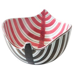Ciotola in ceramica di Stig Lindberg, Svezia, a righe rosse, marroni e bianche, C.C. 1950