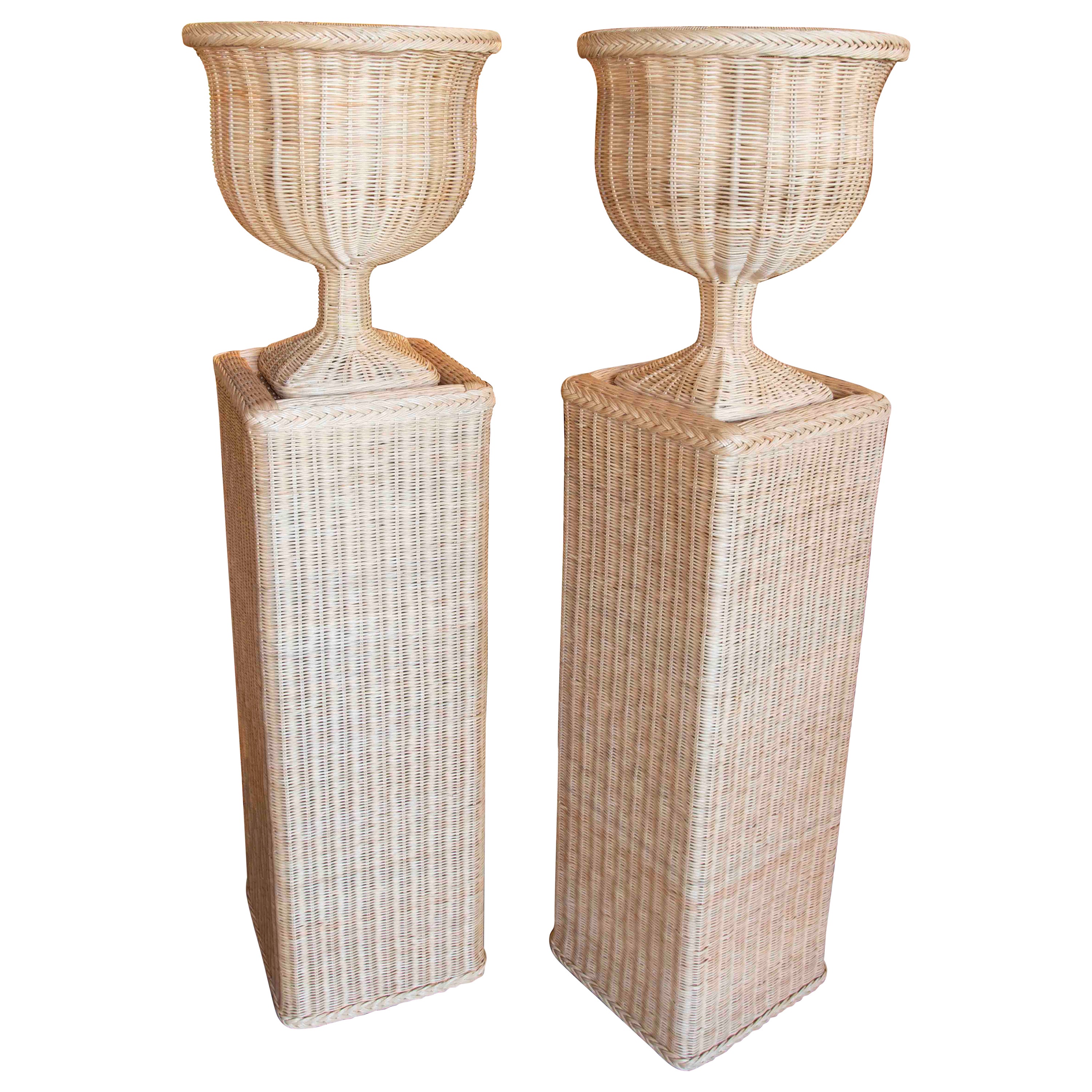 Pair of Handmade Wicker Urns with Rectangular Bases and Iron Structure For Sale