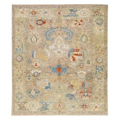 The Modern Sultanabad Handmade Floral Motif Brown & Green Wool Rug (tapis de laine moderne de Sultanabad fait à la main avec motifs floraux)