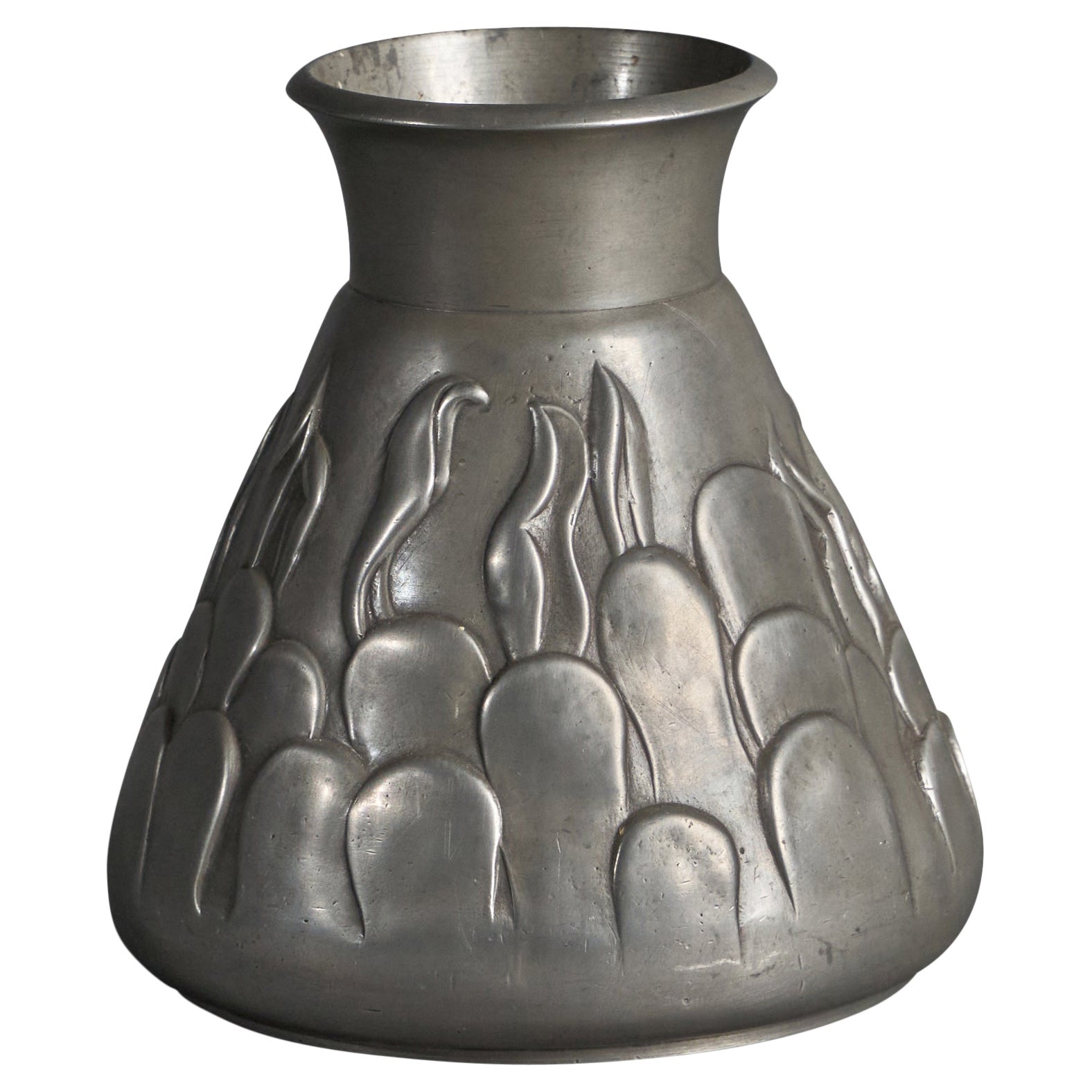 Designer danois, vase, étain, Danemark, années 1940