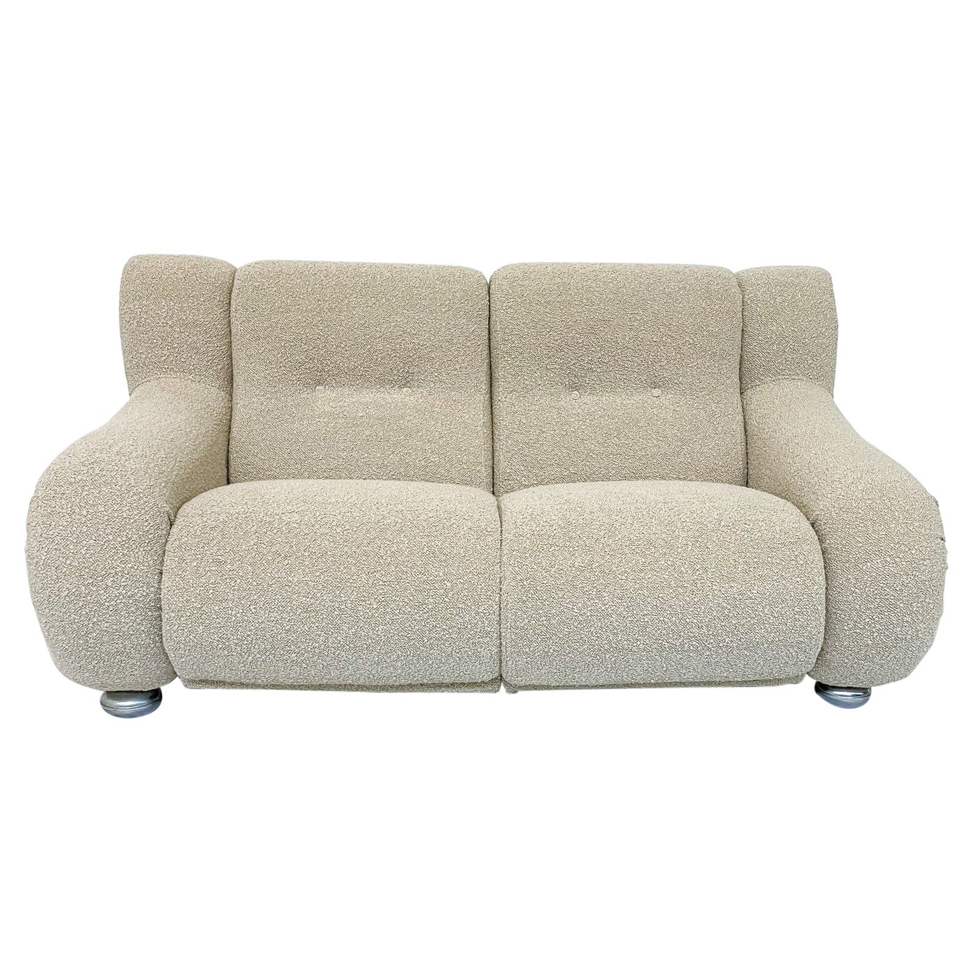 Mid-Century Modern Italian Sofa, Beige boucle Fabric, 1960s For Sale
