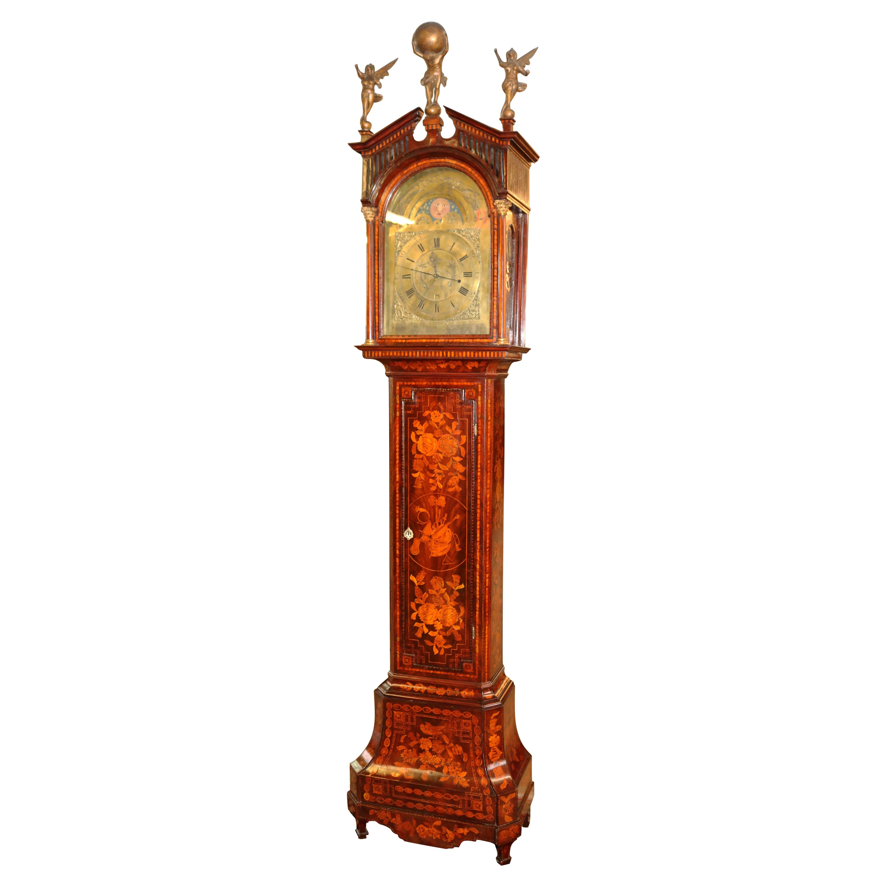 Horloge grand-père à grande caisse en marqueterie hollandaise figurative de la fin du XVIIIe siècle  en vente