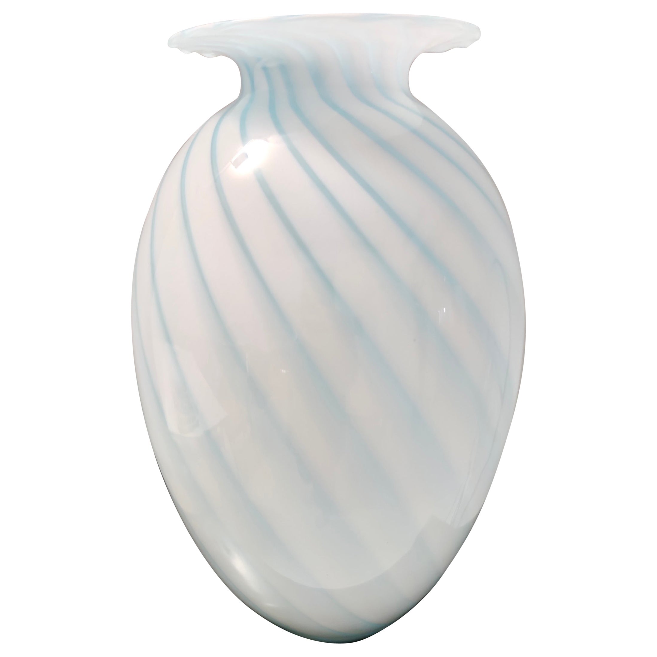 Jarrón posmoderno de cristal de Murano con bastones azul claro y blanco, Italia