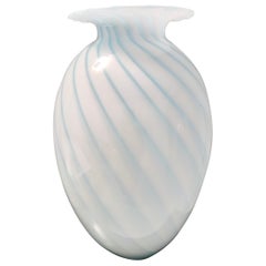 Vase postmoderne en verre de Murano avec cannes bleu clair et blanc, Italie