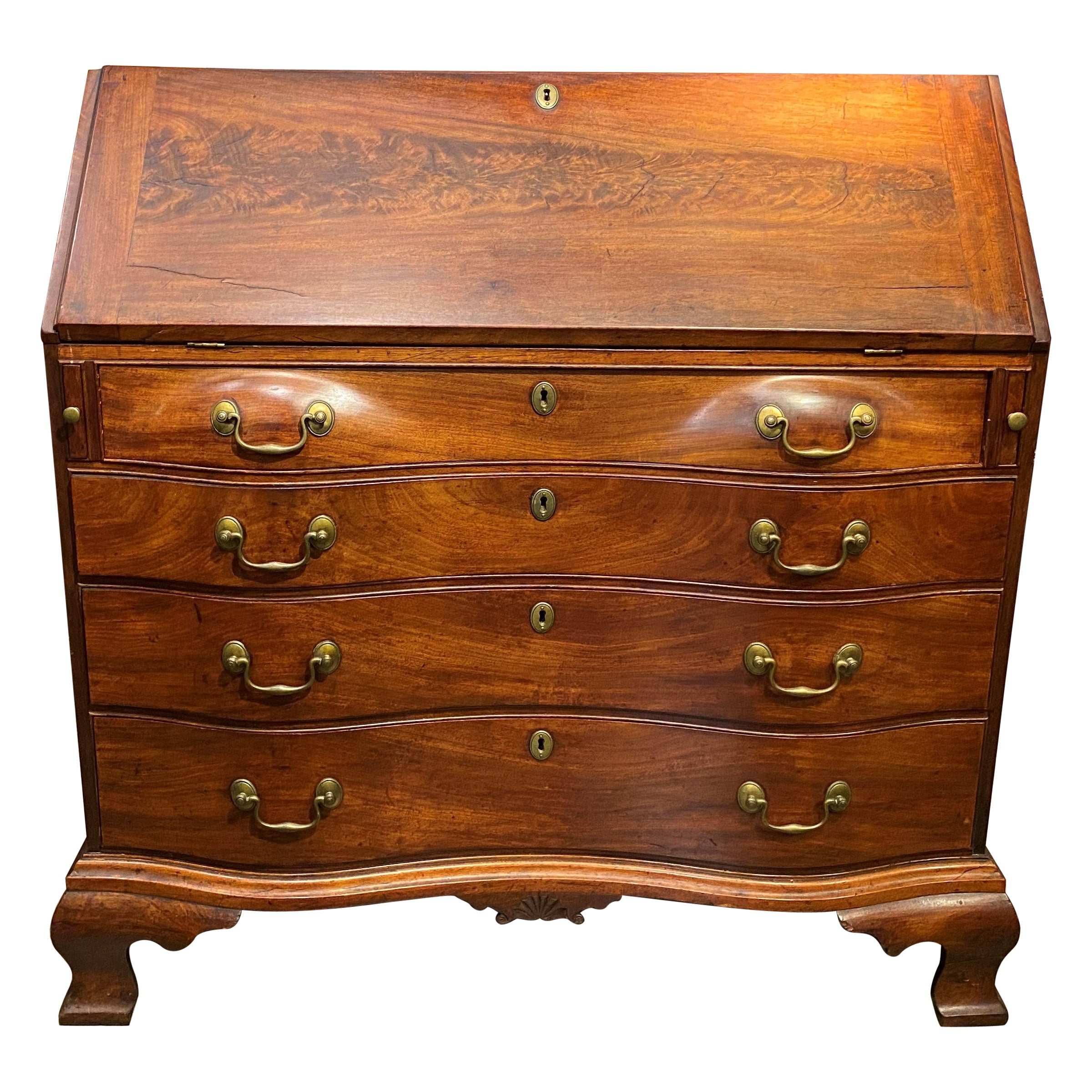 18th Century Massachusetts Mahogany Chippendale Desk with Shell Drop & Ogee Feet For Sale