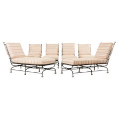 Ensemble de six chaises longues de succession en fer de style néoclassique de Formations