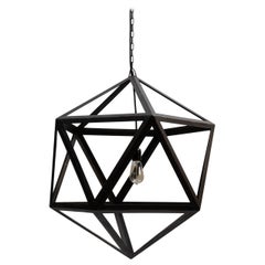 Prototipo industriale di lampada a sospensione a icosaedro