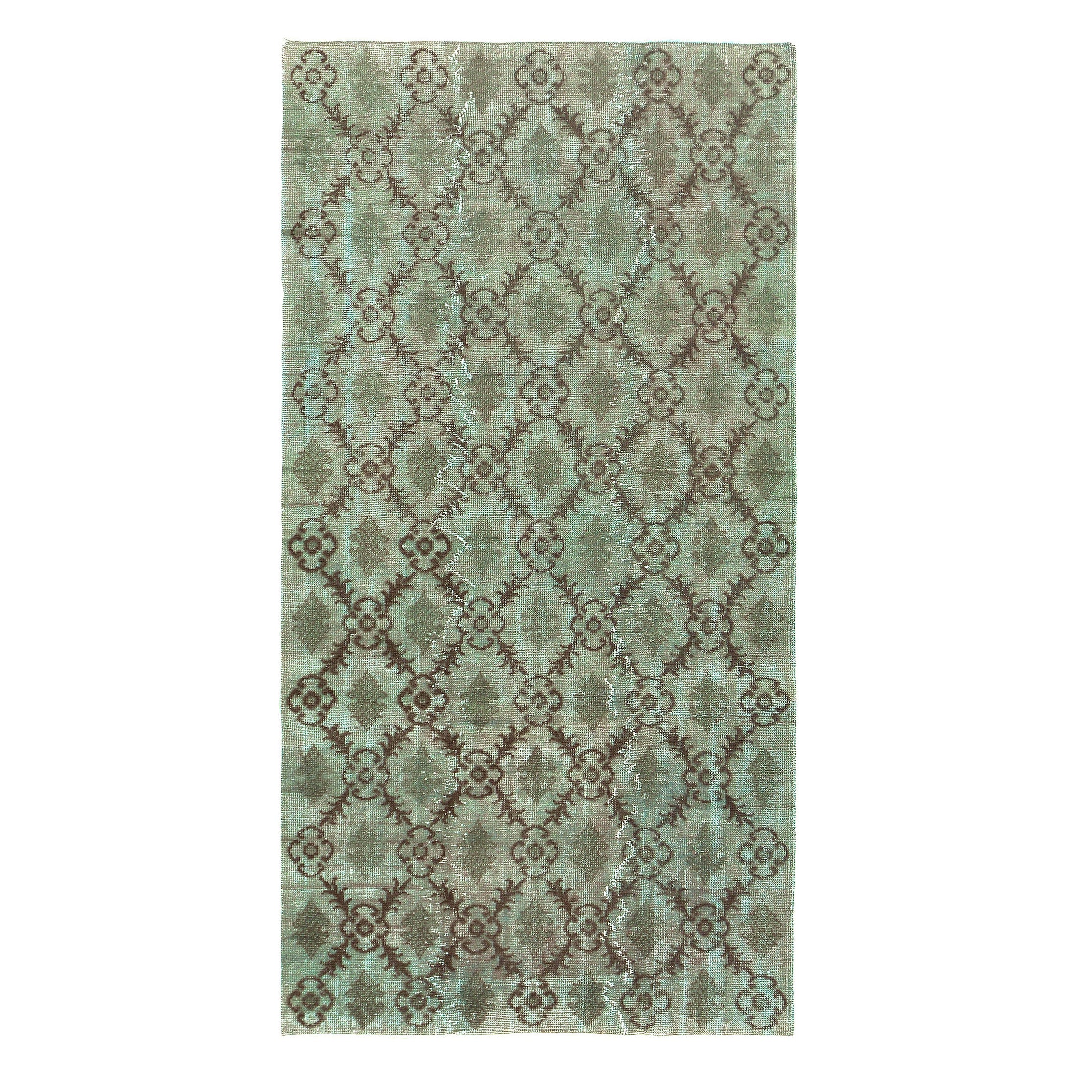 Überfärbter türkisch-anatolischer Vintage-Teppich