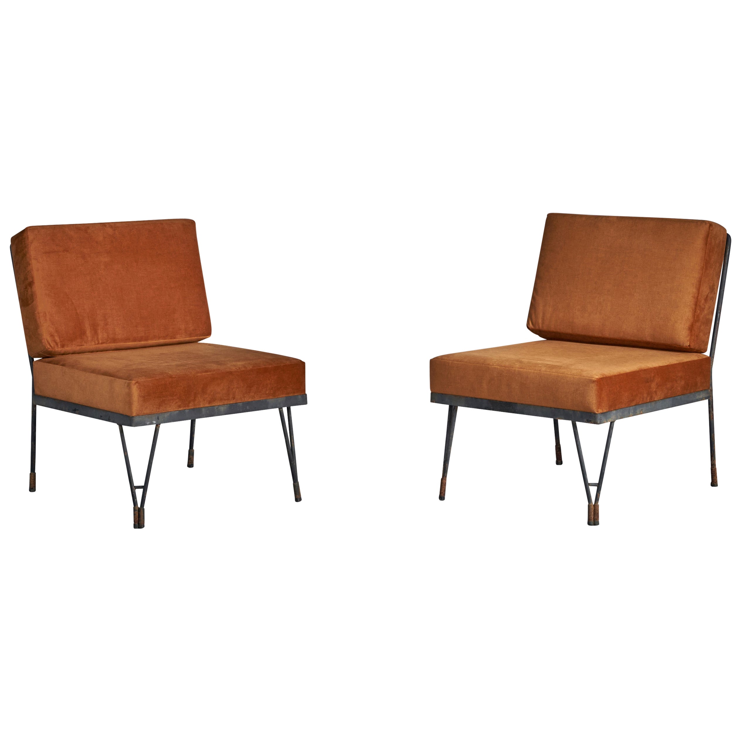 American Design/One, chaises à pantoufles, métal, velours, laiton, États-Unis, années 1950