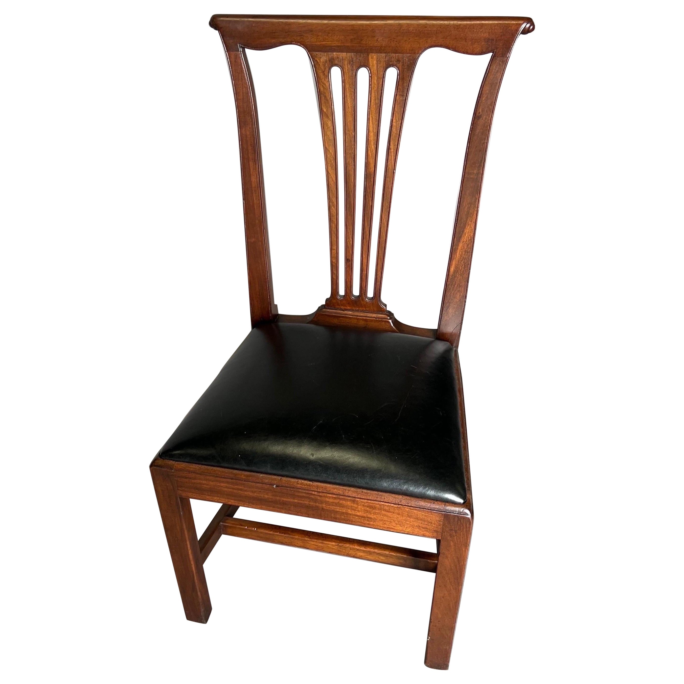 Alexandria, VA Attributed 18th Century Mahogany Side Chair For Sale