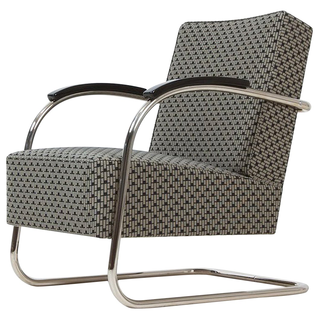 Bespoke Modernist Tubular Steel Armchair, Fabric/ Leather Upholstery c. 1930 For Sale