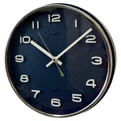 Horloge murale électrique bleue vintage en bakélite de Metamec, années 1970