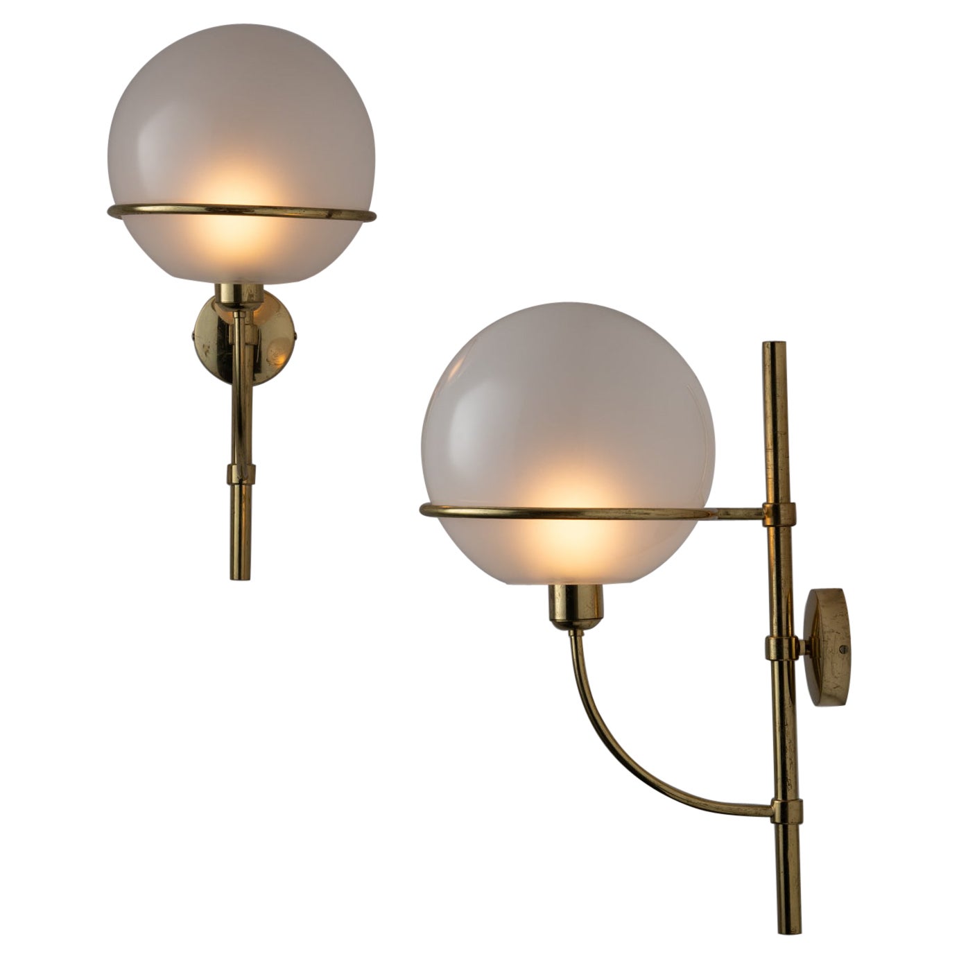 Model 160 'Lyndon' Sconces by Vico Magistretti for Oluce For Sale