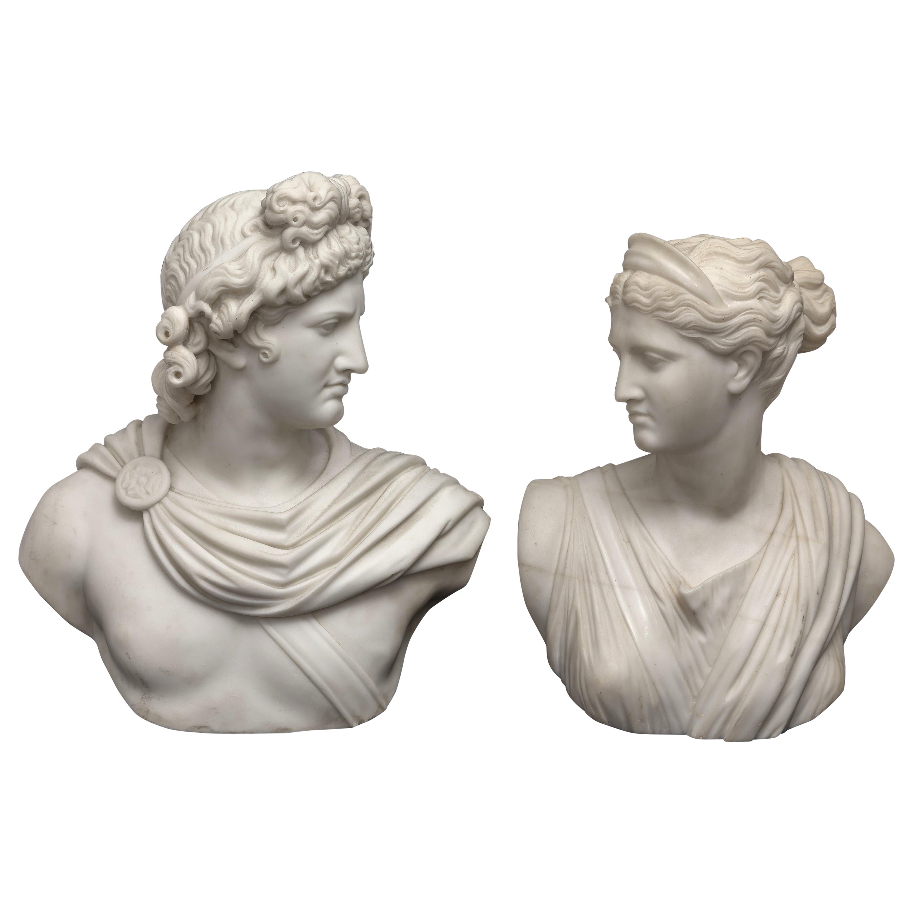 Paire de bustes d'Apollon et d'Artemis en marbre de Carrare italien du XIXe siècle, sculptés à la main