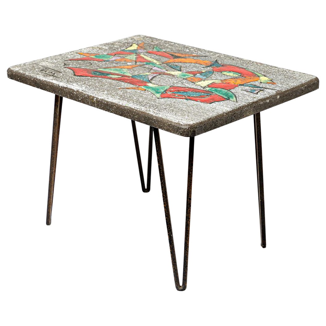 Table basse en céramique grise et abstraite circa 1970 pièce unique France en vente