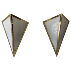 Paire d'appliques en verre opale et métal doré à motif triangulaire de WKR, 1970, Allemagne