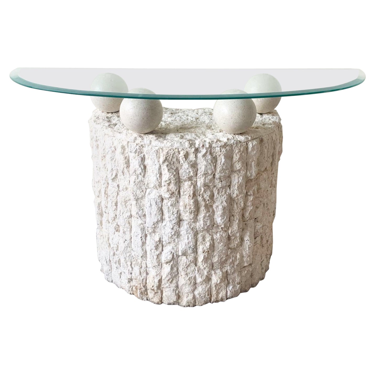Table console postmoderne en pierre tessellée avec plateau en verre en vente